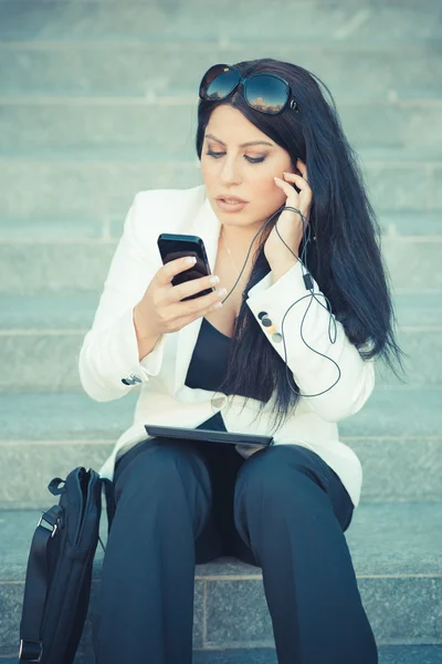 Elegant business woman using smartphone — Stock Photo, Image