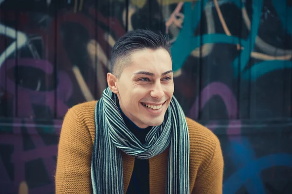 Young  man in city — Stock Photo, Image