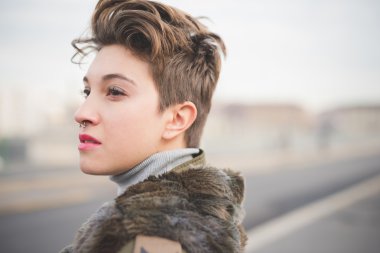 Genç hipster kadın