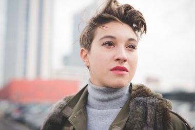 Genç hipster kadın