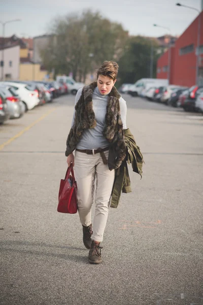 Junge schöne Hipster-Mädchen — Stockfoto