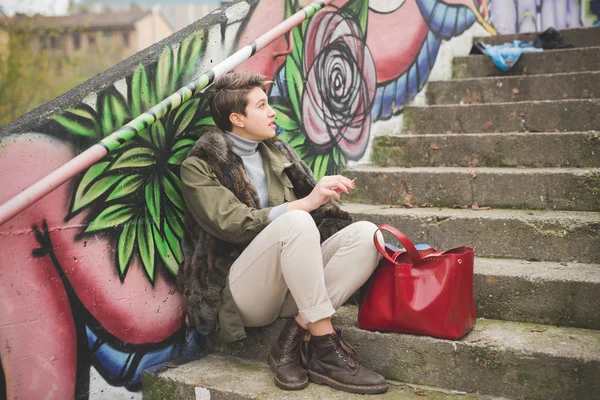 Junge schöne Hipster-Mädchen — Stockfoto