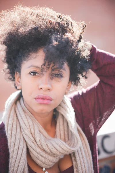 Beautiful black girl in town — Stock Photo, Image