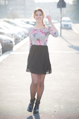 genç güzel kadın açık