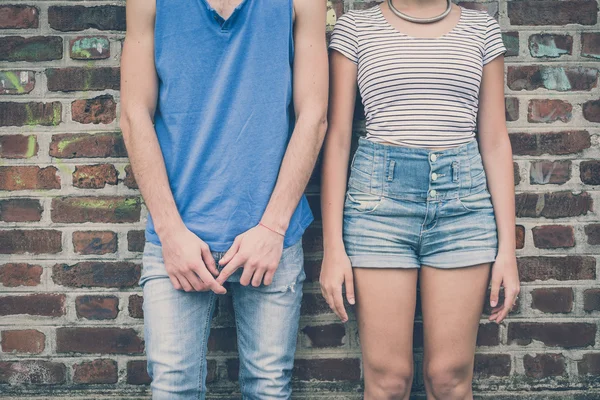 Paar van vrienden jonge man en vrouw — Stockfoto