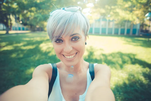 Pelo azul mujer hipster —  Fotos de Stock