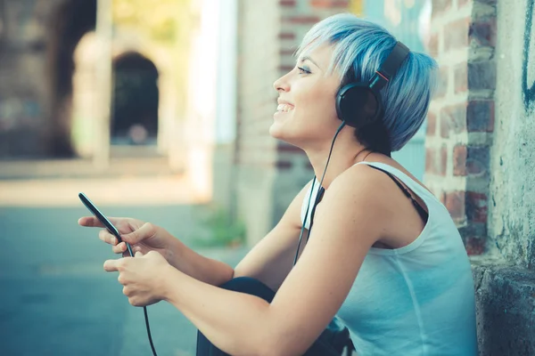 Blue hair hipster woman — Stock Photo, Image