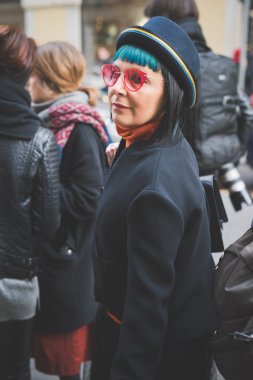 Milano Moda Haftası sırasında insanlar
