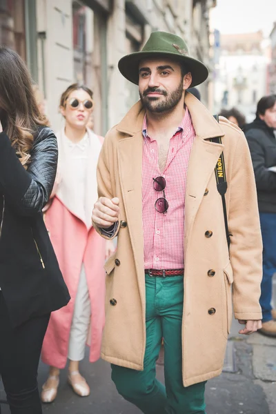 Le persone durante la settimana della moda di Milano — Foto Stock