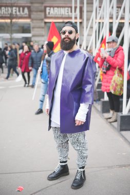 Milano Moda Haftası sırasında insanlar