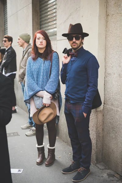 Le persone durante la settimana della moda di Milano — Foto Stock