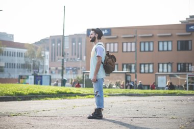 yakışıklı hipster modern insan