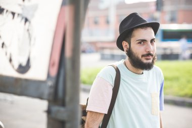 yakışıklı hipster modern insan