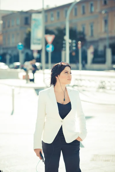 Elegante Geschäftsfrau — Stockfoto