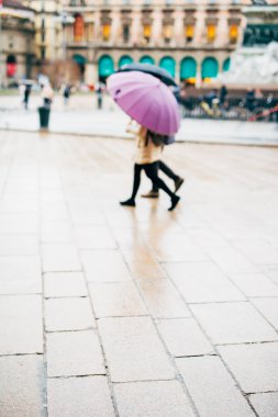 bulanık şehir ve insanlar kentsel sahne