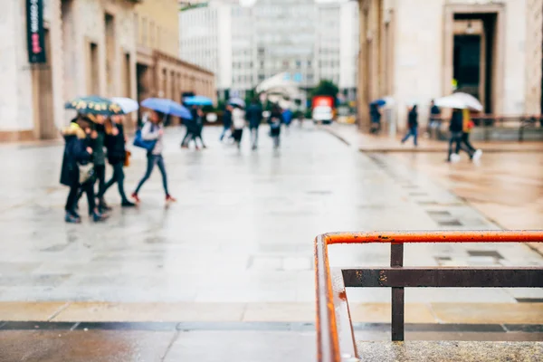 Blurred city and people urban scene — Stock Photo, Image