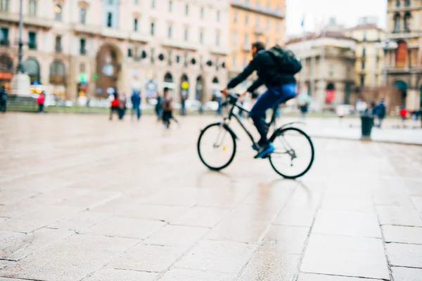 Niewyraźne sceny miejskie Miasto i ludzie — Zdjęcie stockowe