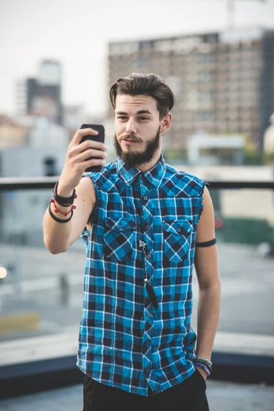 Stilig skäggiga hipster man — Stockfoto