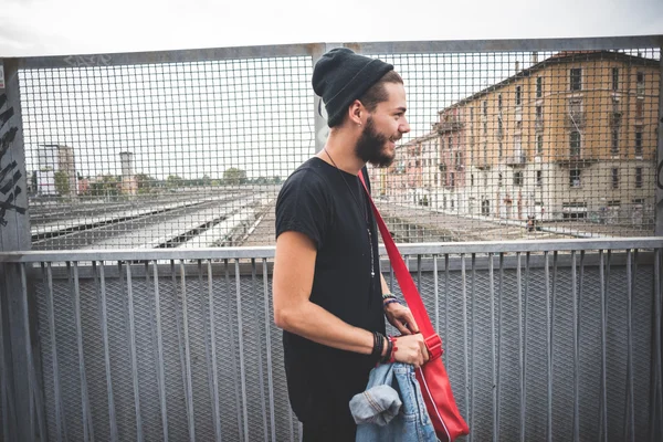 Guapo barbudo hipster hombre — Foto de Stock