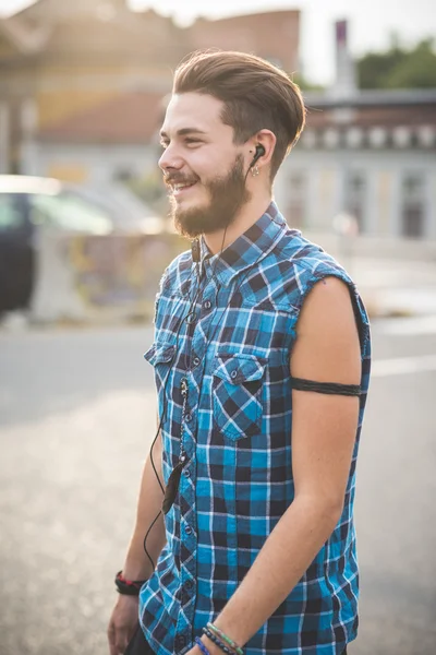 Guapo barbudo hipster hombre — Foto de Stock