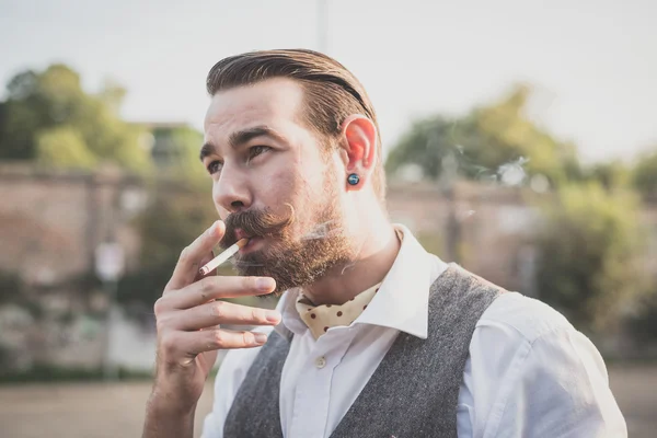 Bonito grande bigode hipster homem — Fotografia de Stock