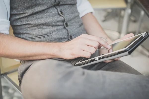 Knappe grote snor hipster man — Stockfoto