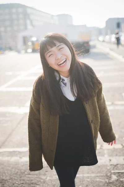 Asian hipster woman in city — Stock Photo, Image