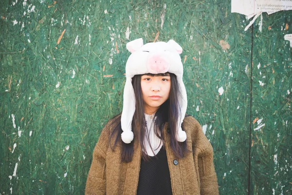 Asian hipster woman in funny hat — Stock Photo, Image