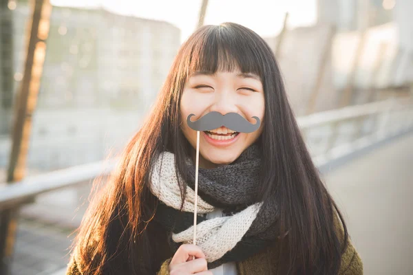 Hermosa asiático hipster mujer — Foto de Stock