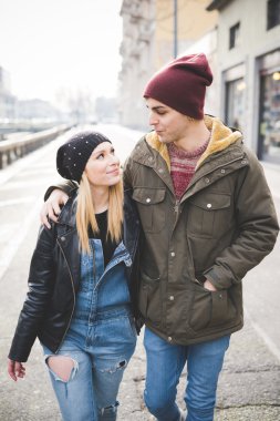 Genç güzel çift, aşık