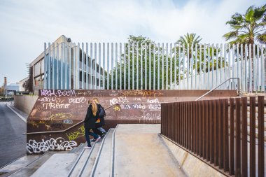 Barceloneta insanlar yürüyüş