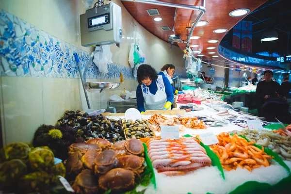 Рынок Boqueria в Барселоне — стоковое фото