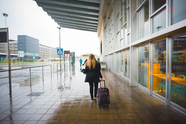 Barcelona interior do aeroporto internacional — Fotografia de Stock