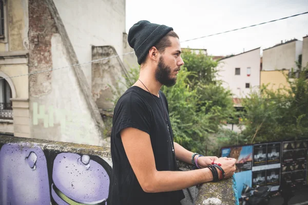 Bonito homem hipster barbudo — Fotografia de Stock