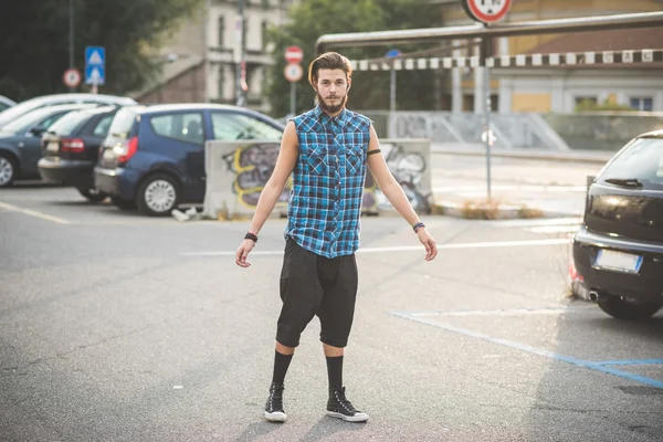 Bello uomo hipster barbuto — Foto Stock