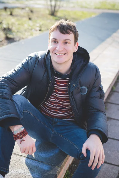 Young handsome man — Stock Photo, Image