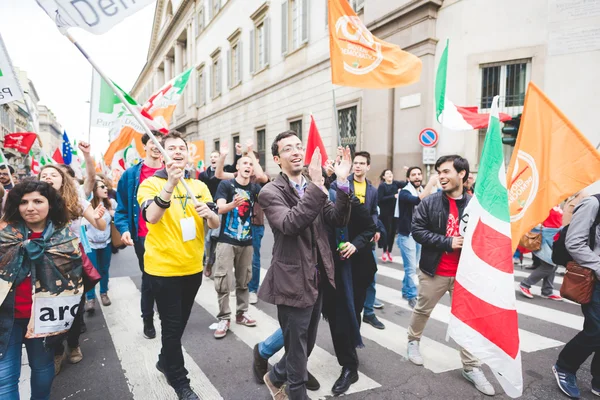Viering van de bevrijding gehouden in Milaan — Stockfoto