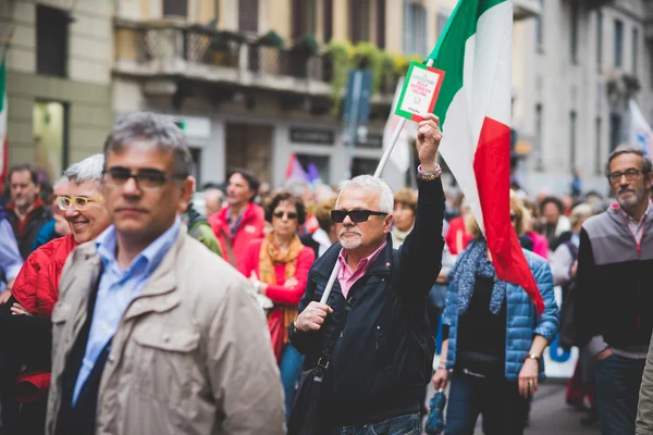 Viering van de bevrijding gehouden in Milaan — Stockfoto