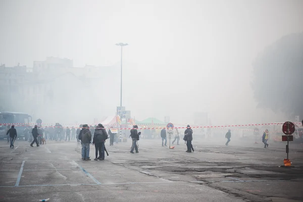 Manifestacja nie expo odbędzie się w Mediolanie 1 maja 2015 — Zdjęcie stockowe