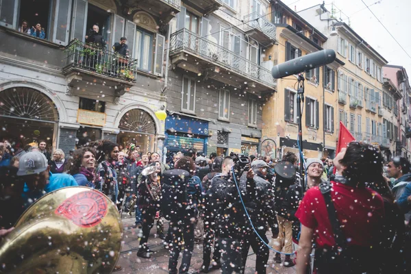 Manifestacja nie expo odbędzie się w Mediolanie 1 maja 2015 — Zdjęcie stockowe