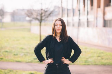 Genç güzel kadın.