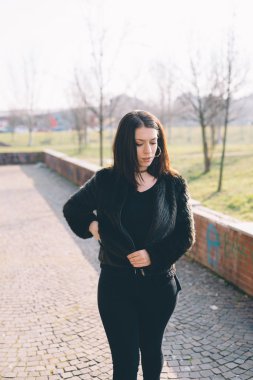 Genç güzel kadın.