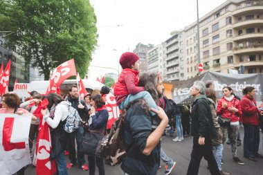 Öğrenciler tezahürü Milano