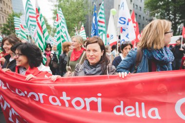 Öğrenciler tezahürü Milano