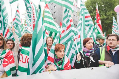 Öğrenciler tezahürü Milano