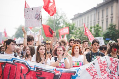 Öğrenciler tezahürü Milano