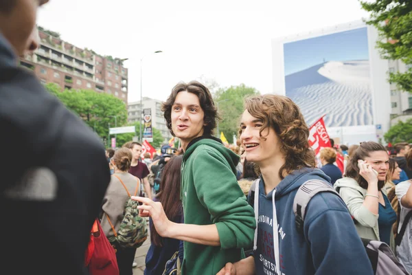Öğrenciler tezahürü Milan 2015 yılında — Stok fotoğraf