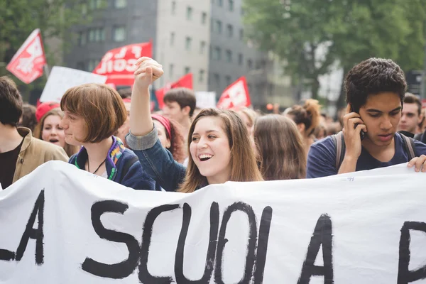 Students manifestation in Milan — Stock Photo, Image