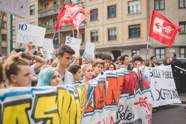 Studenter manifestation i Milano — Stockfoto