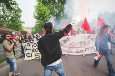 Öğrenciler tezahürü Milano